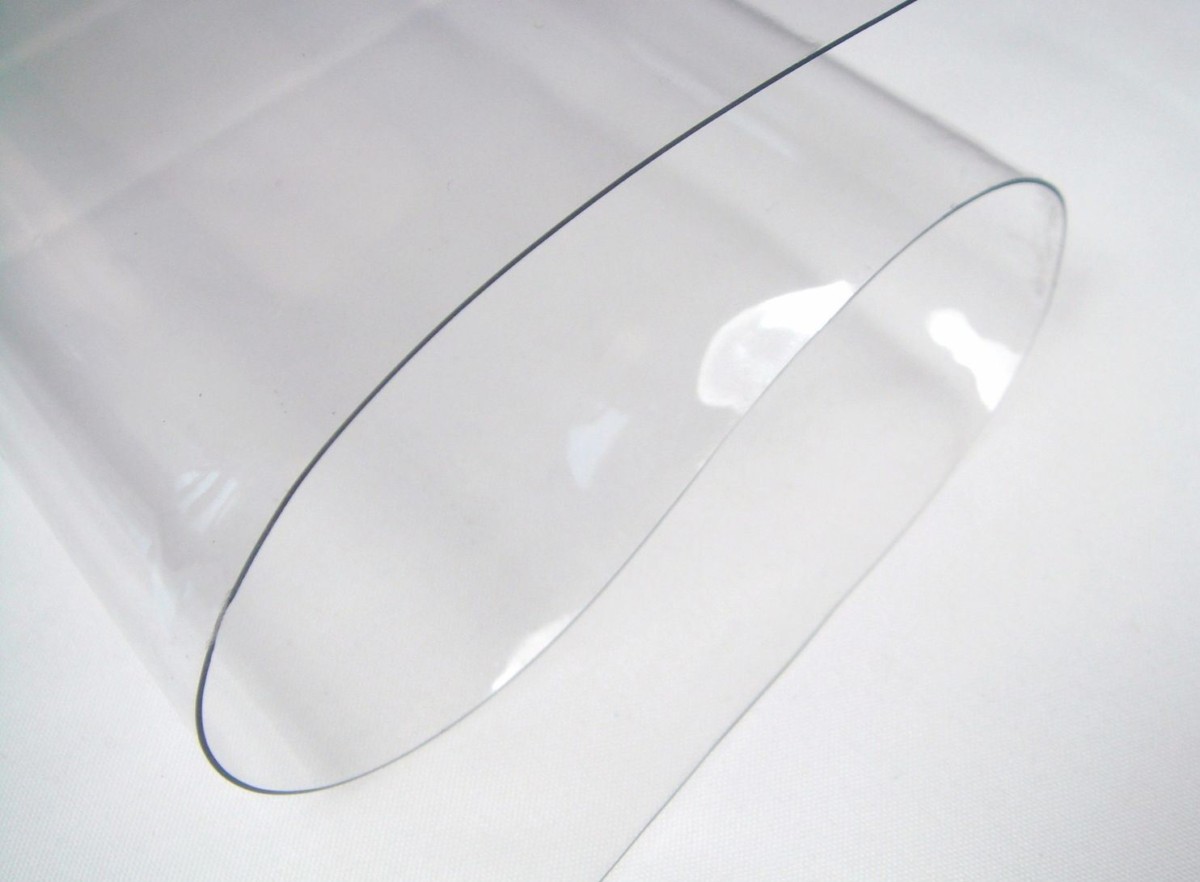 прозрачный пластик для стола