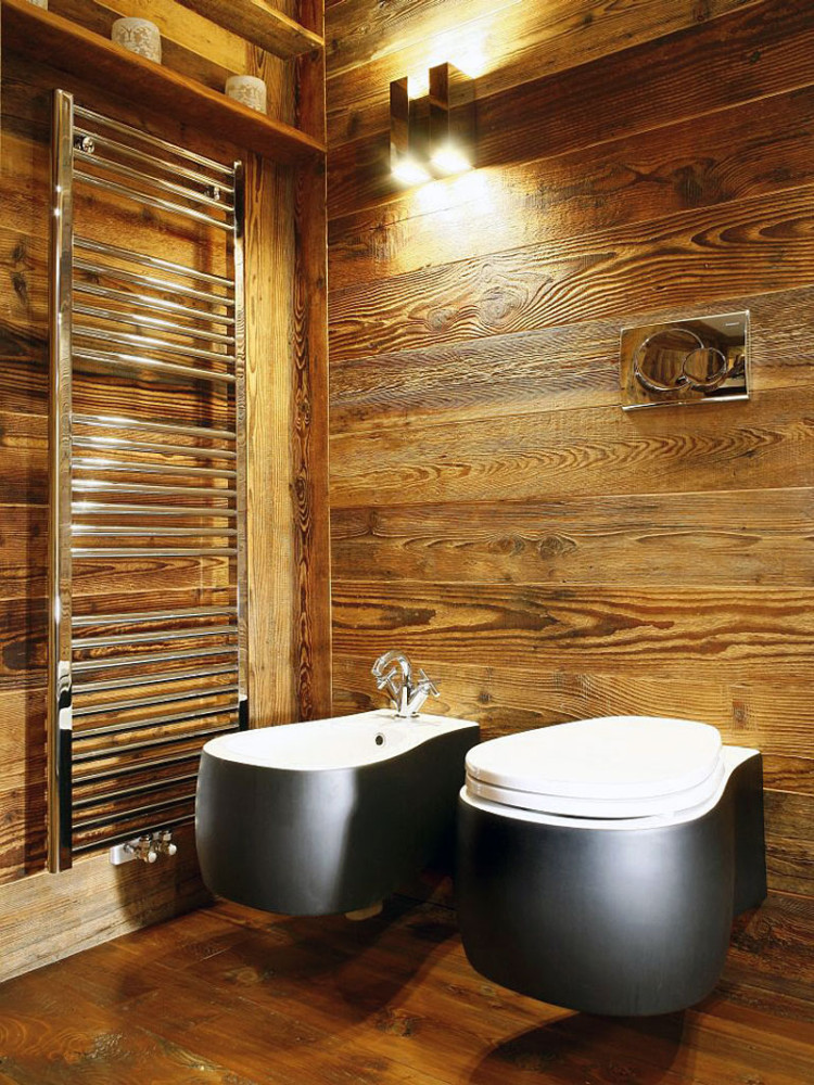 Туалет в деревянном доме дизайн: 89 фото